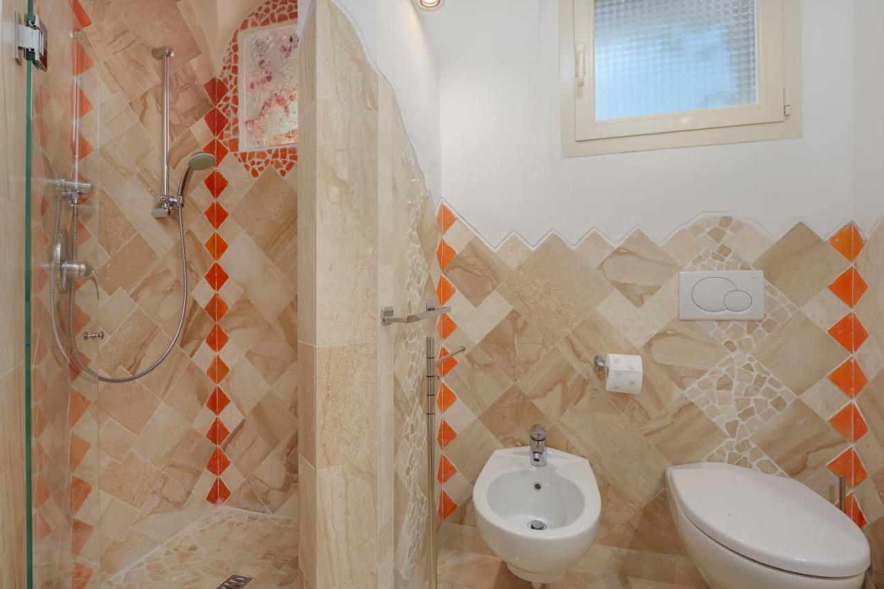 Villetta D'Arancia - Sherdenia Luxury Apartments Маринела Екстериор снимка