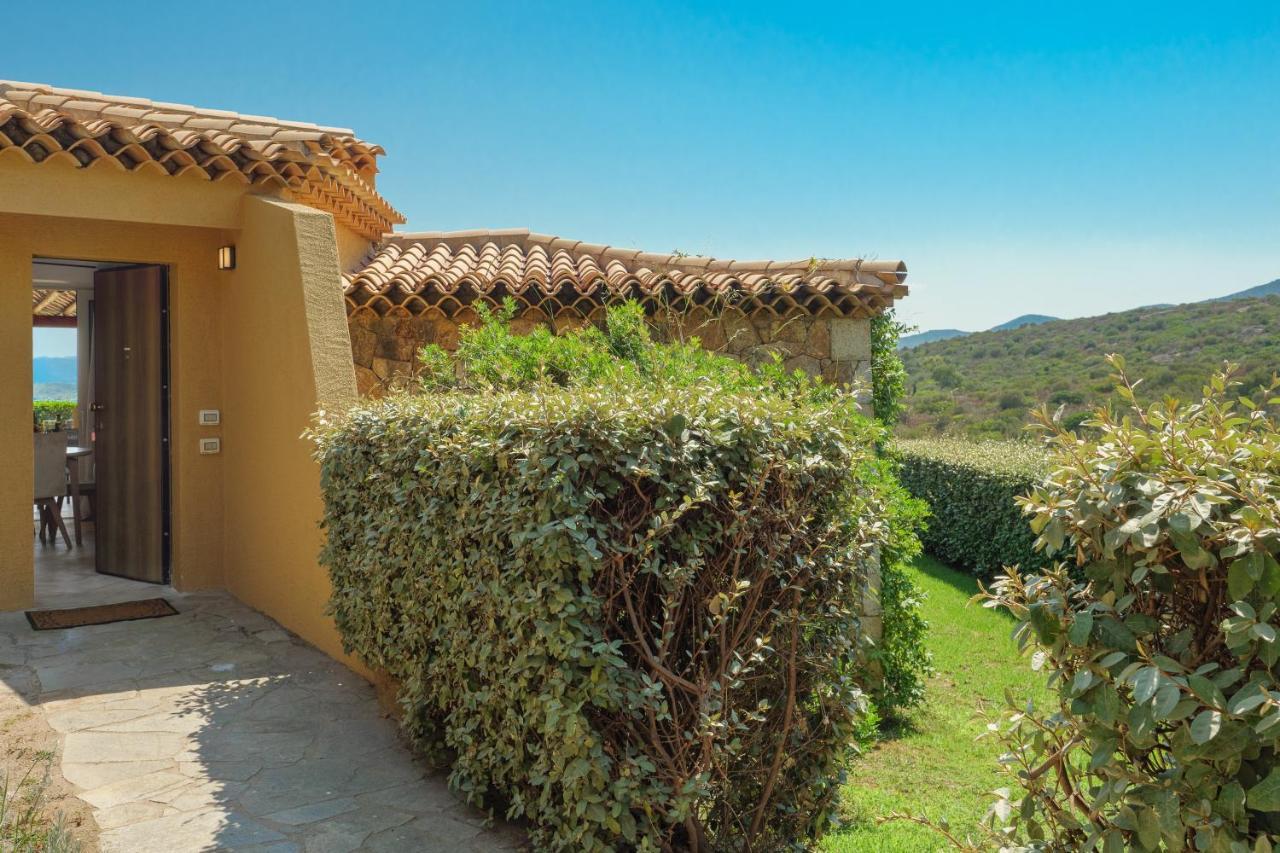 Villetta D'Arancia - Sherdenia Luxury Apartments Маринела Екстериор снимка